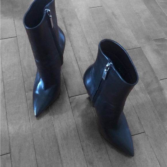 YSL booties. - Picture 4 of 4